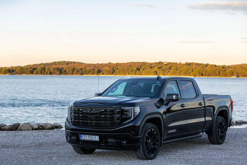 GMC Sierra 1500 All Black